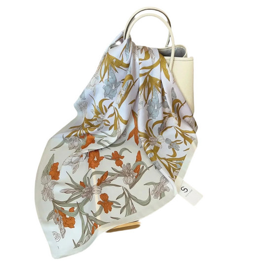 Geschilly silk scarf