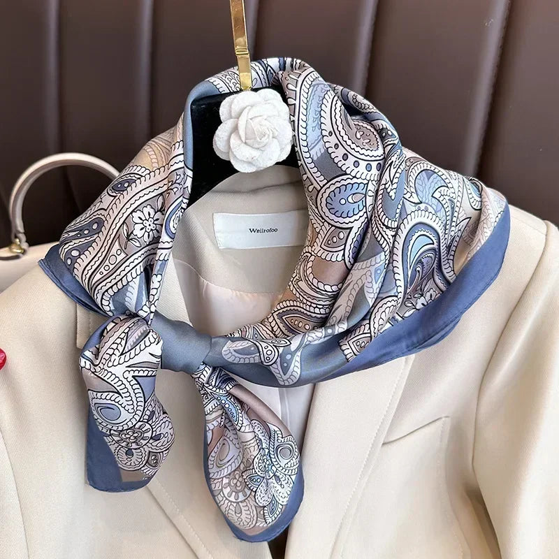 Geschilly silk scarf