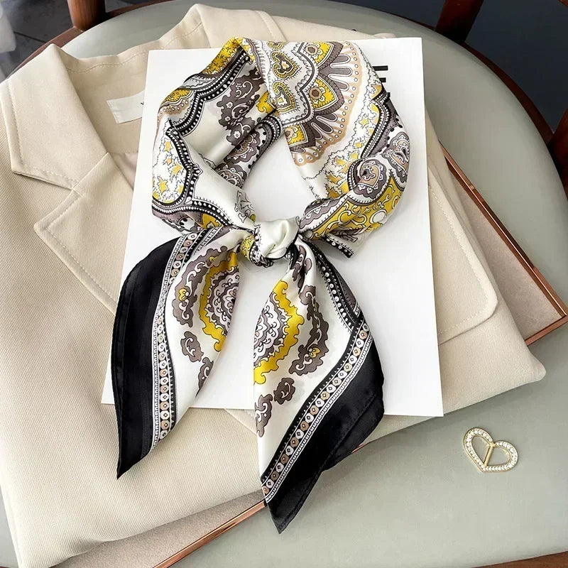 Geschilly silk scarf