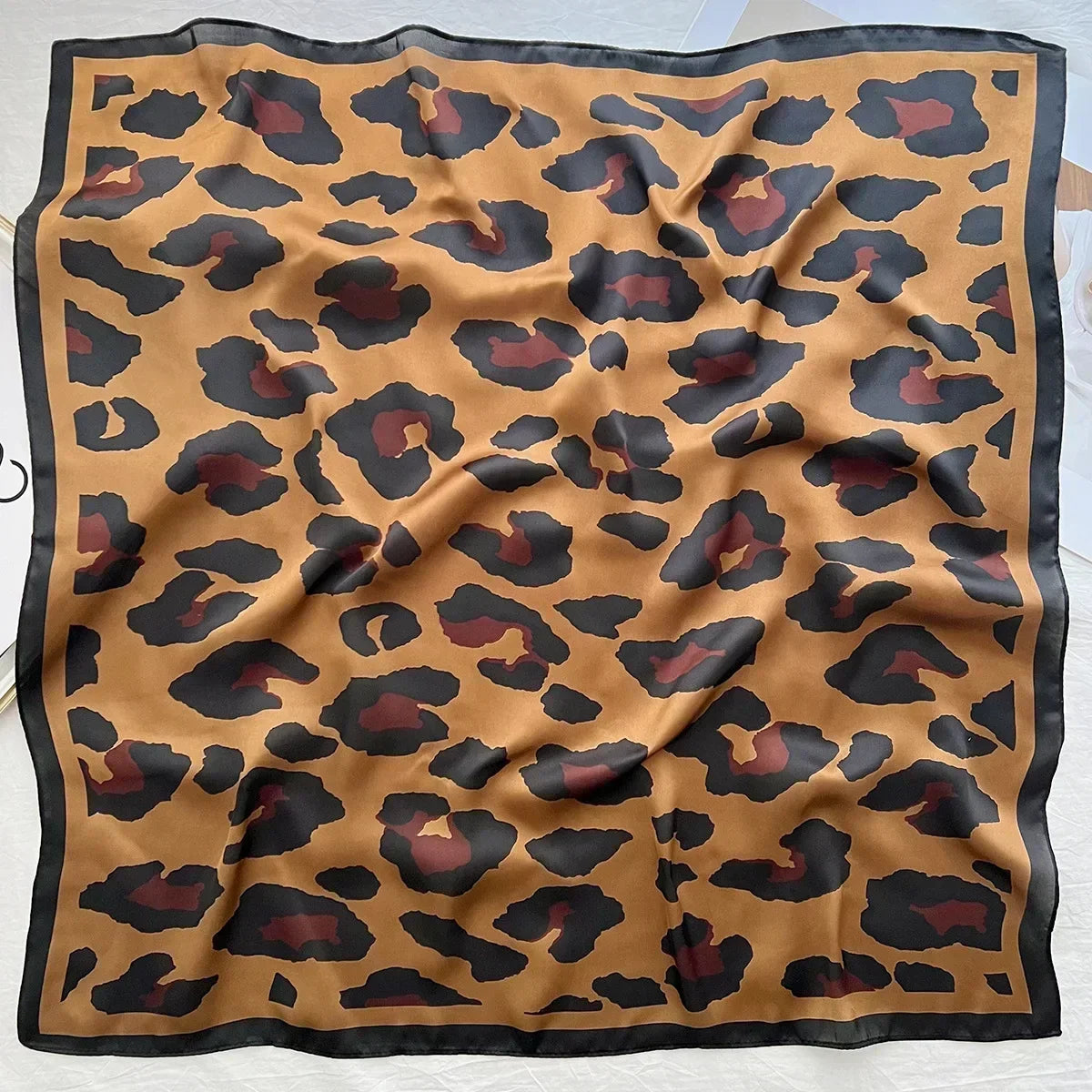 Geschilly silk scarf